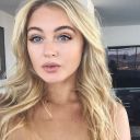 Iskra Lawrence icon