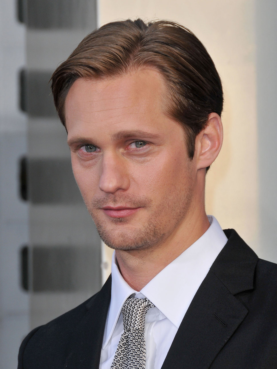 http://www.theplace.ru/archive/alexander_skarsgard/img/alexander_skarsgard_-21.jpg