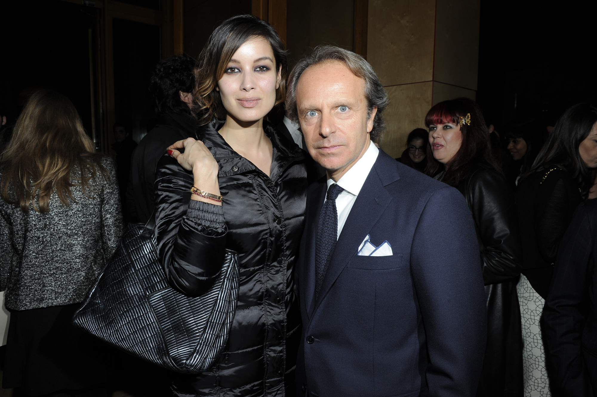 http://www.theplace.ru/archive/berenice_marlohe/img/BERENICE_MARLOHE_AND.jpg