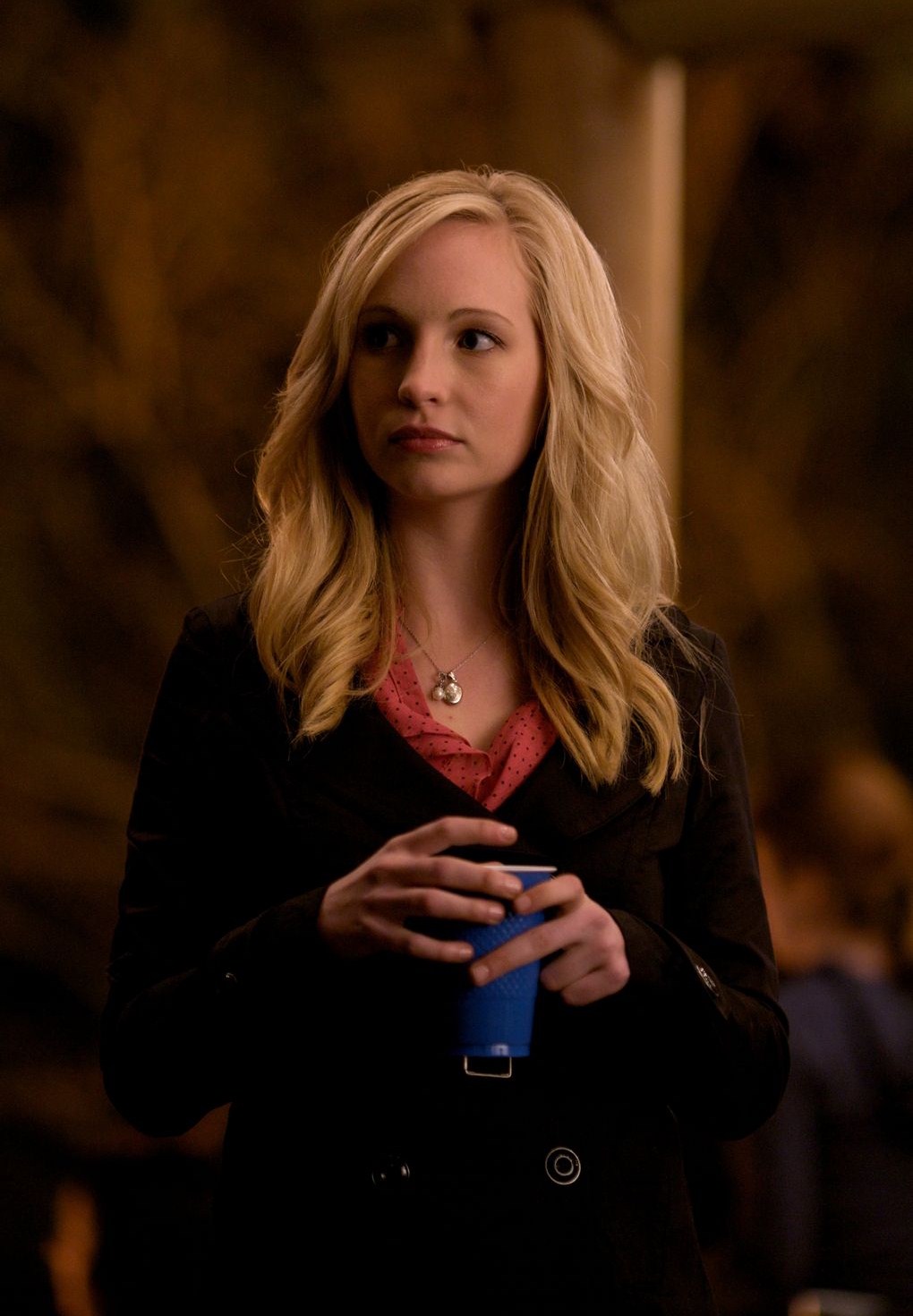 http://www.theplace.ru/archive/candice_accola/img/sd.jpg