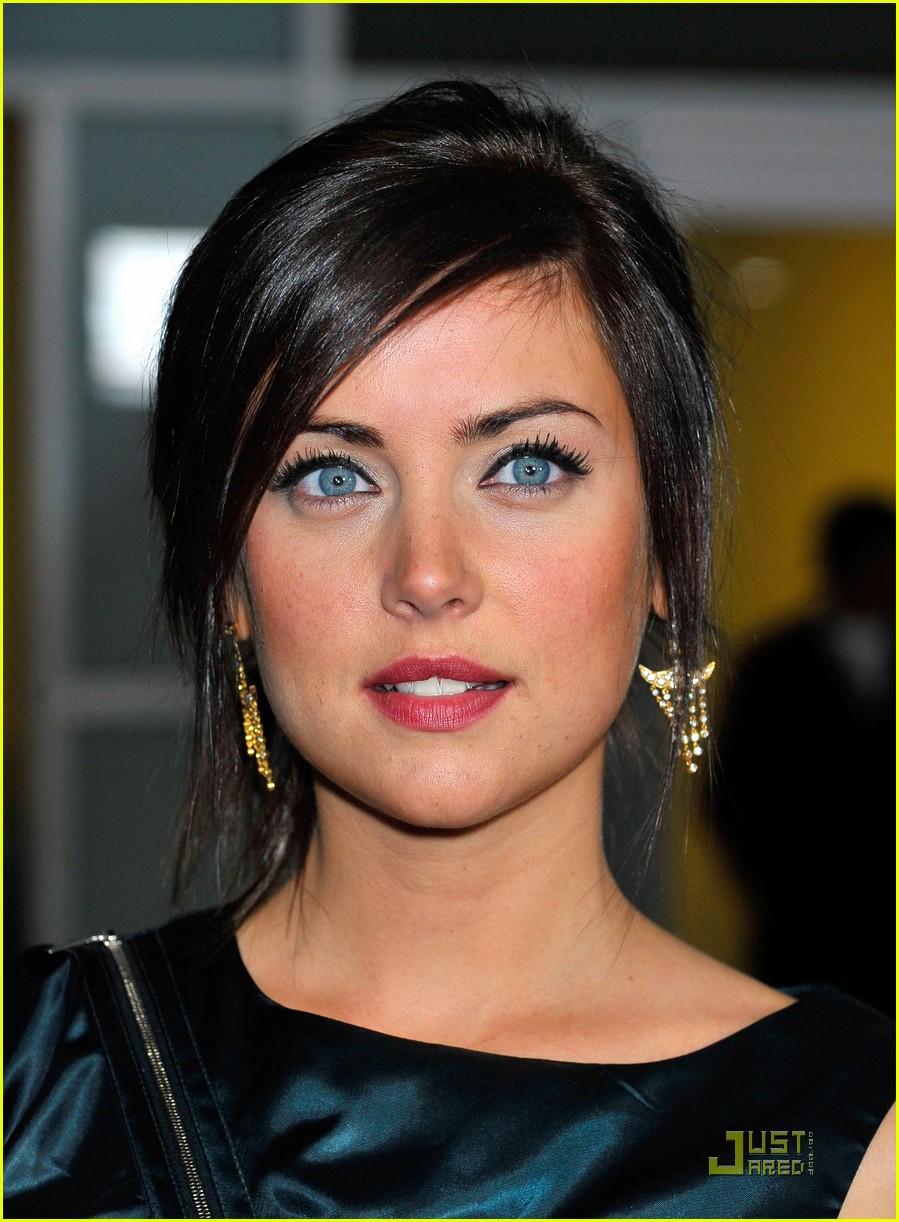 Jessica stroup informers premiere 01 - Jessica Stroup Premieres The