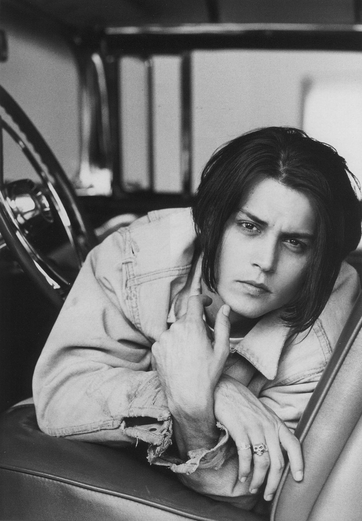 http://www.theplace.ru/archive/johnny_depp/img/8fbee787f6e01acd2bc3.jpg