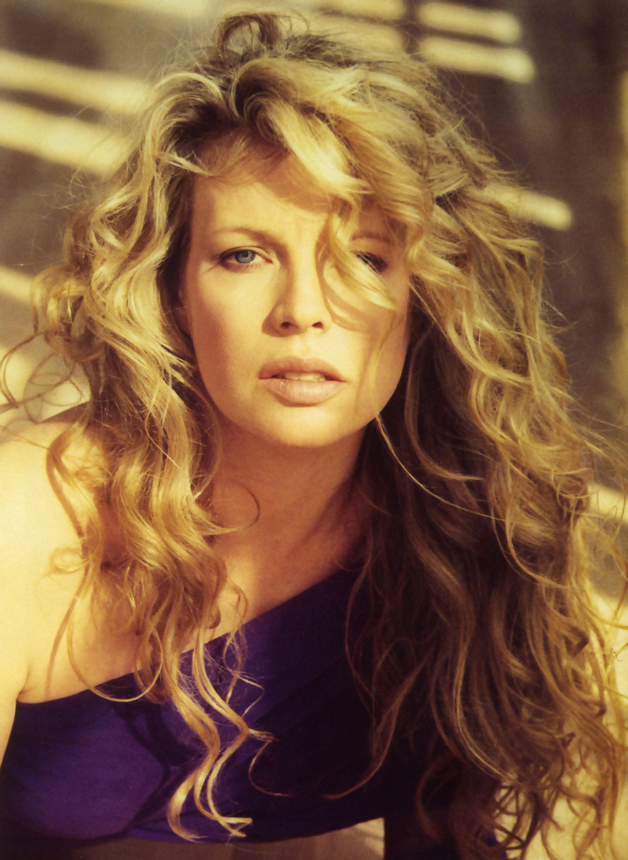 Ким Бэсингер (Kim Basinger) - фото 1.