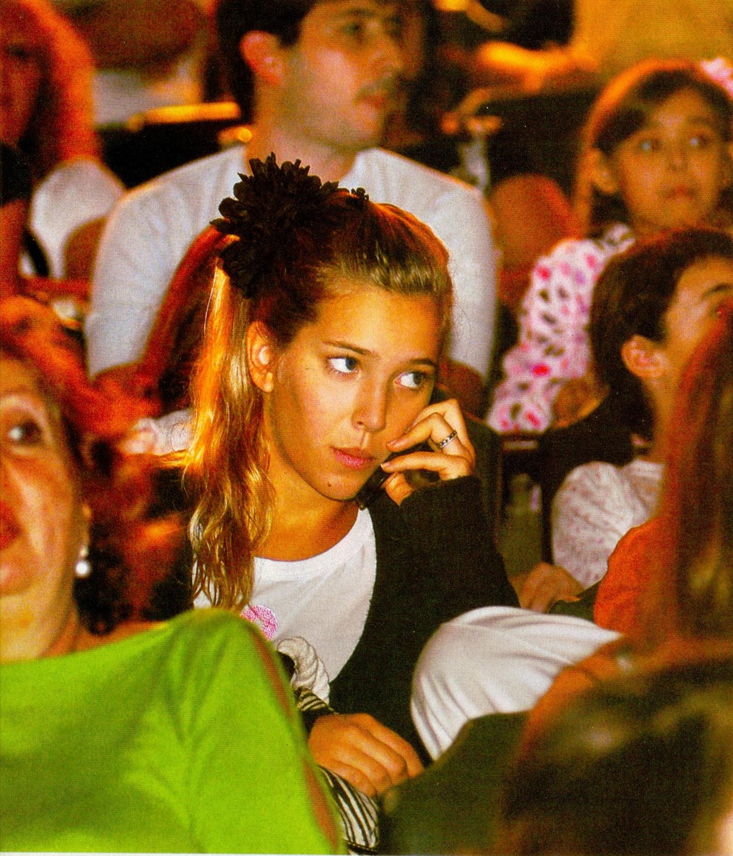   (Luisiana Lopilato)