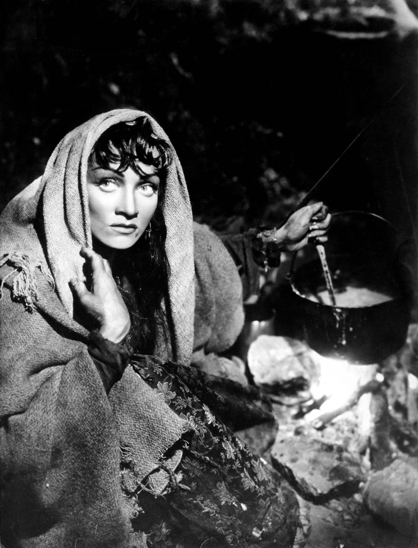   (Marlene Dietrich)