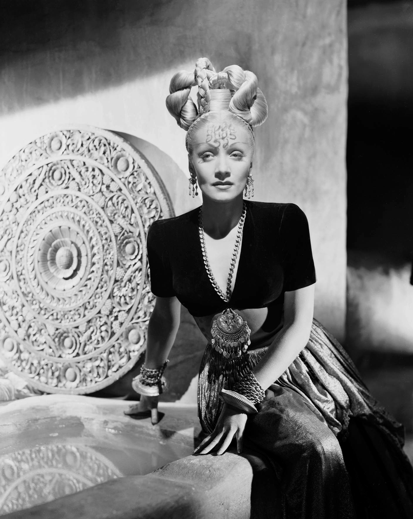   (Marlene Dietrich)