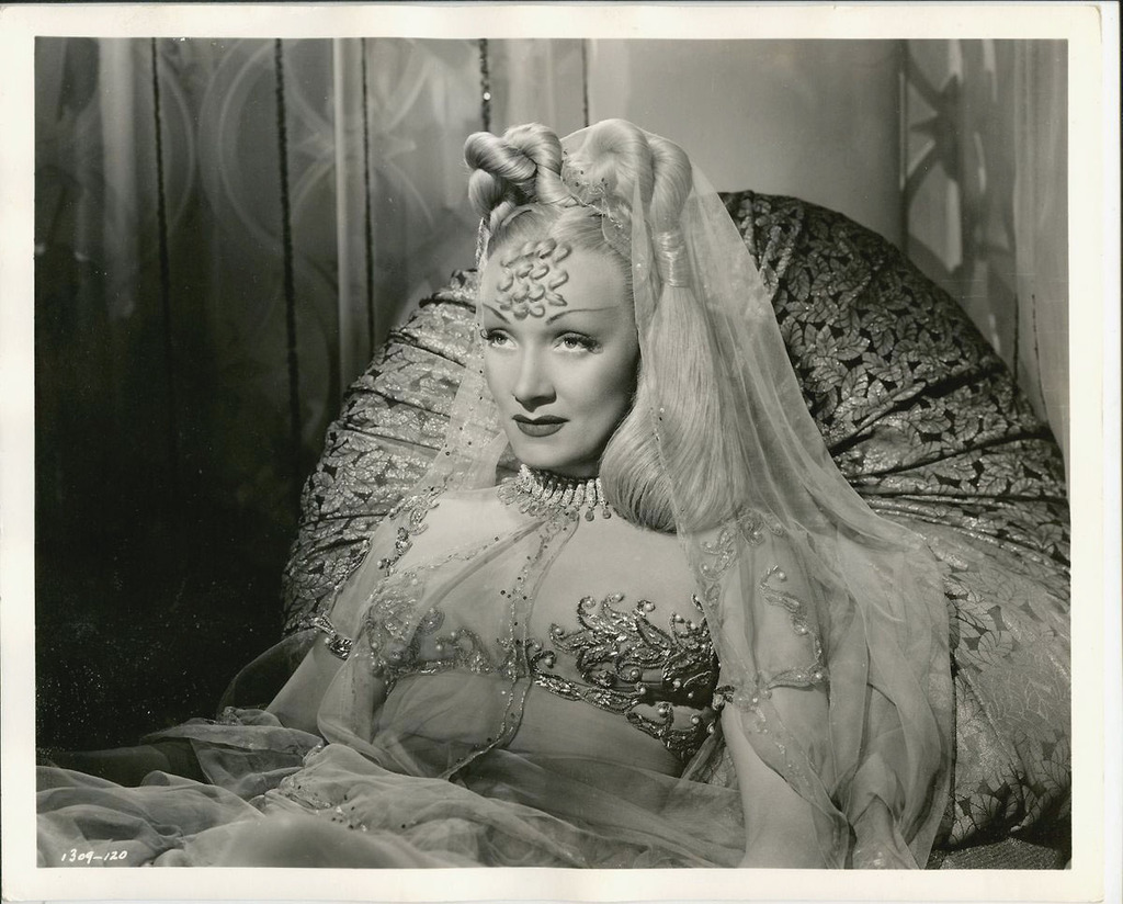   (Marlene Dietrich)
