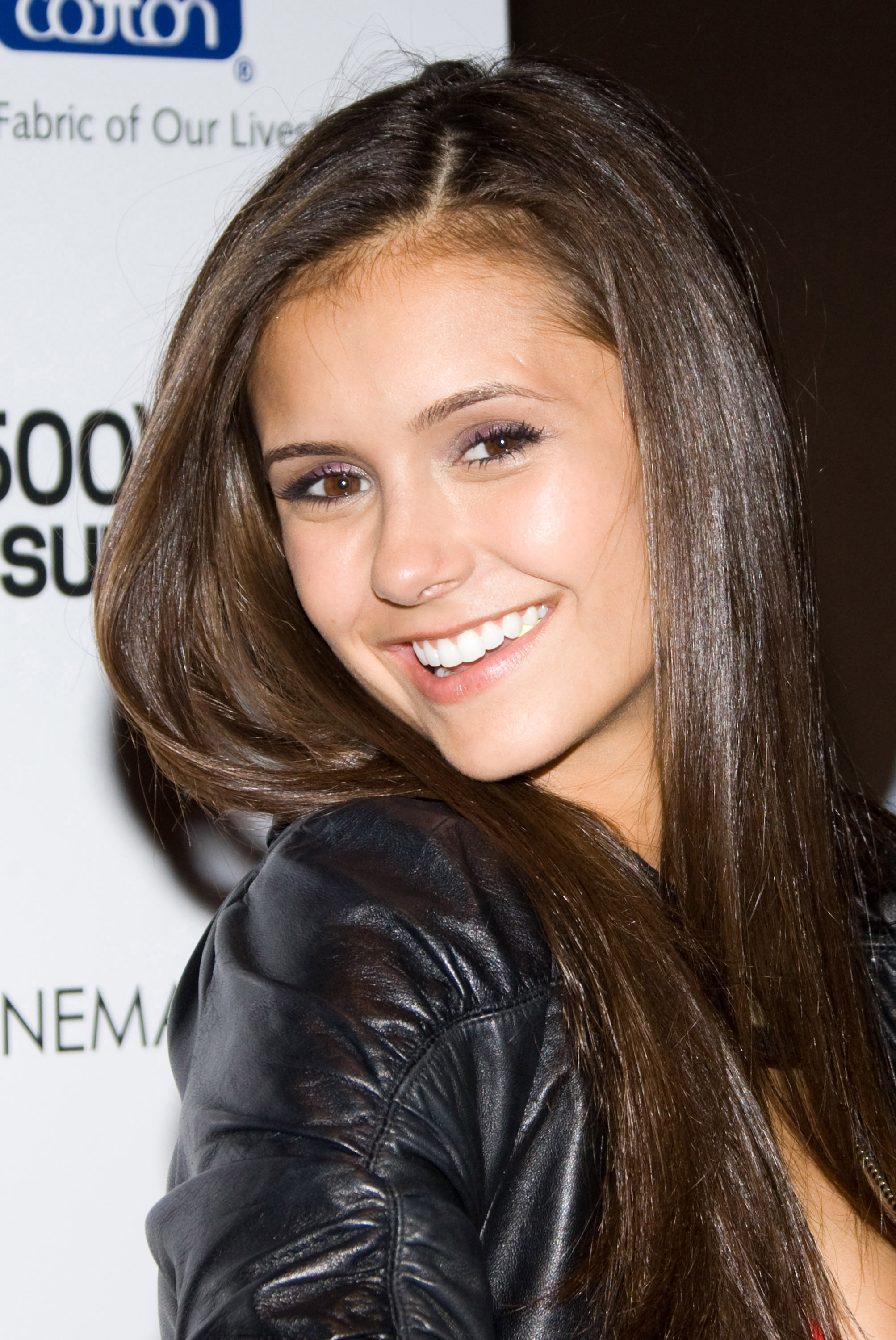 http://www.theplace.ru/archive/nina_dobrev/img/15-18.jpg