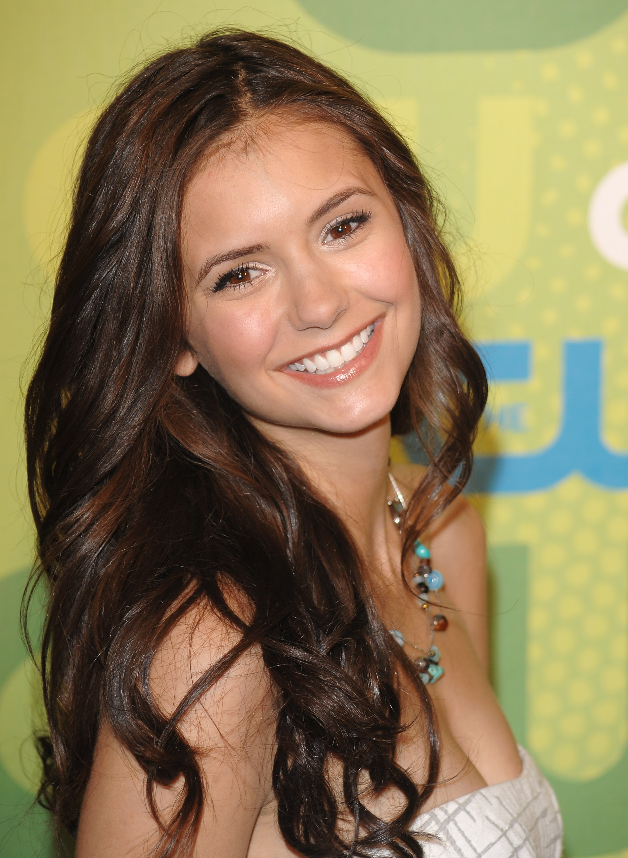 http://www.theplace.ru/archive/nina_dobrev/img/27-7.jpg