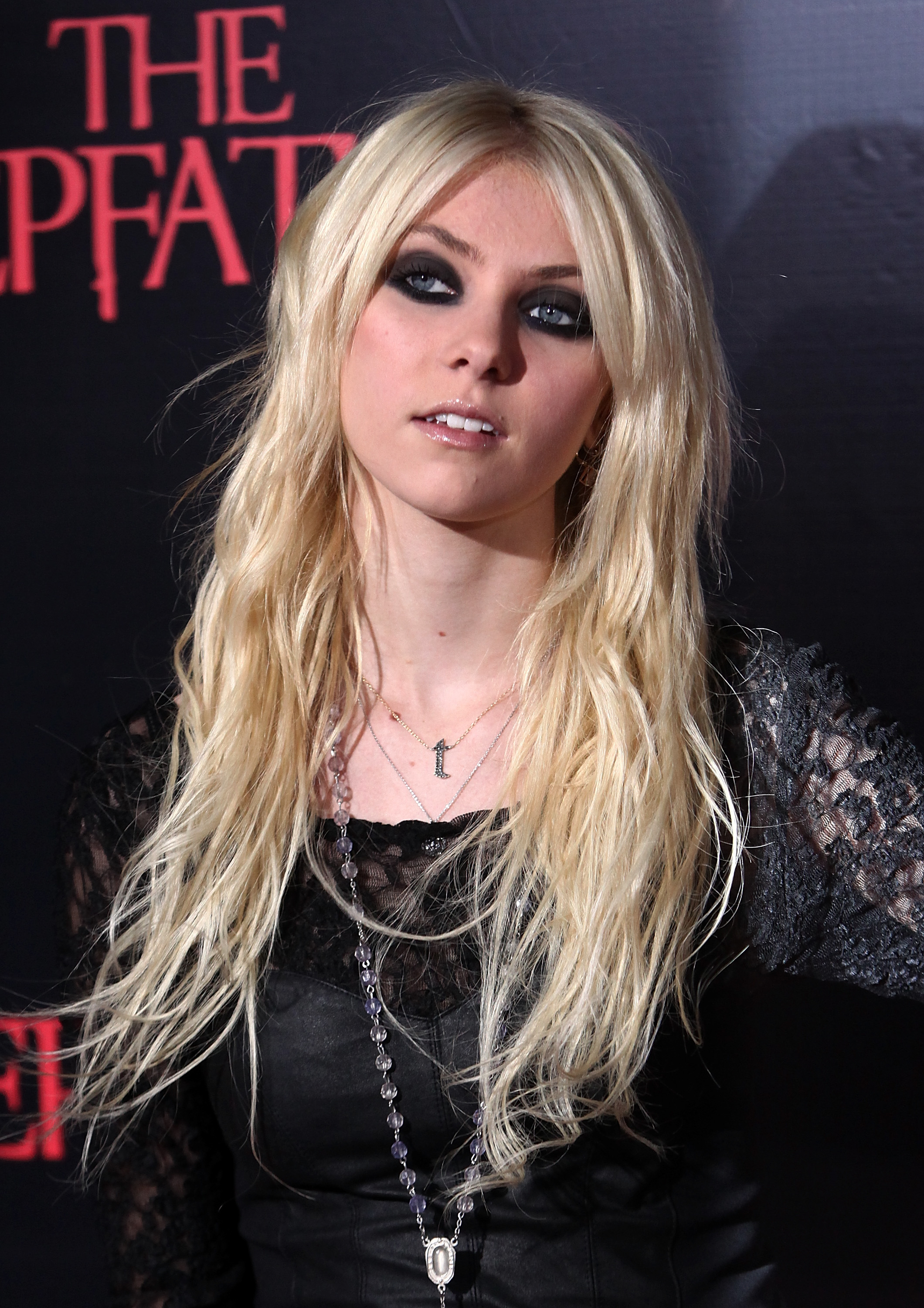 Тейлор Момсен - Taylor Momsen фото №207092