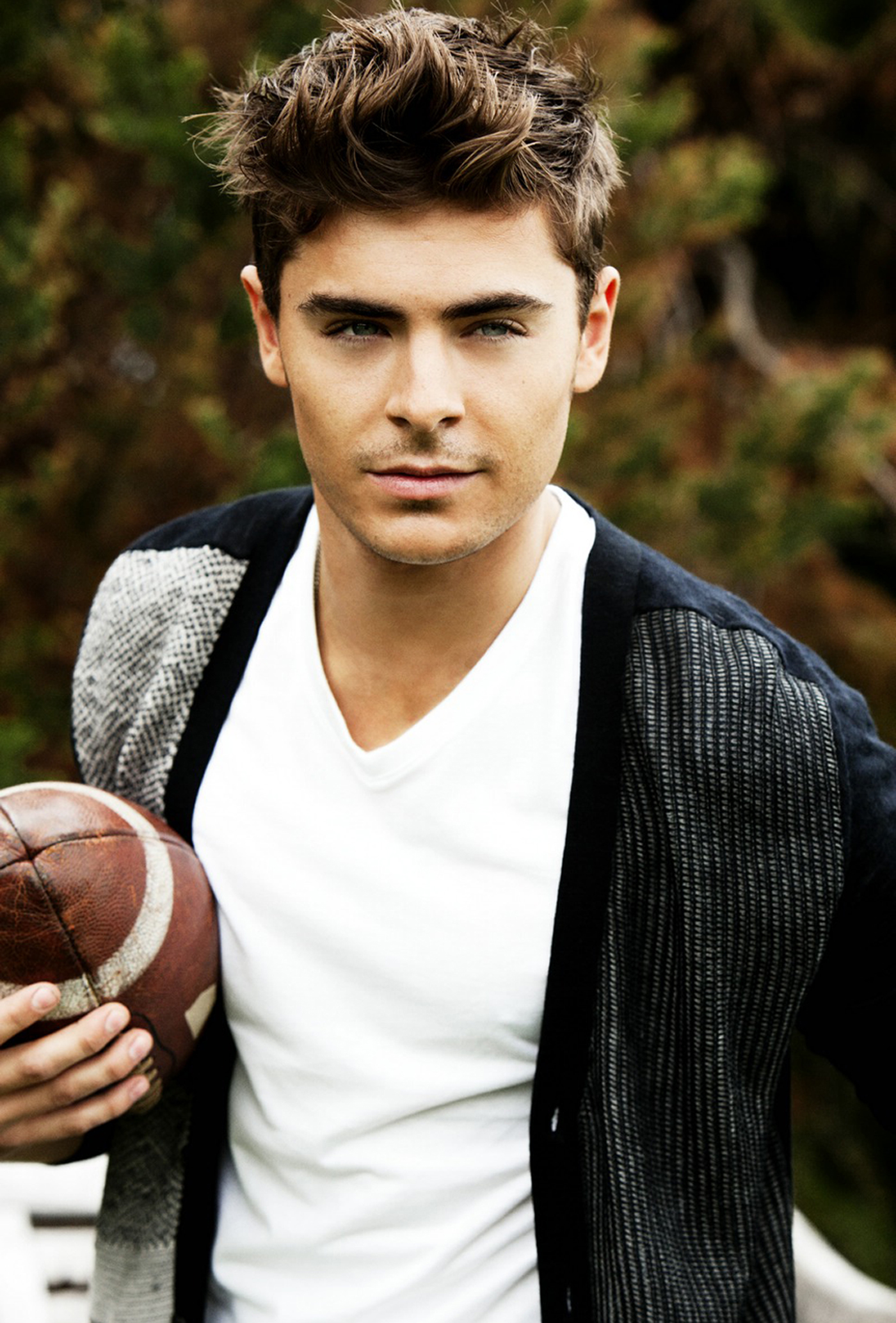 http://www.theplace.ru/archive/zac_efron/img/22-8.jpg