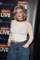 Anne-Marie at Radio City Christmas Live in Liverpool 12/17/2016 фото №1137213