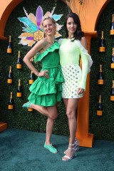 Adriana Lima – Veuve Clicquot Carnival in Miami фото №945528