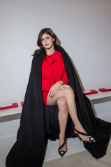 Alexandra Daddario-Carolina Herrera Show at New York Fashion Week фото №1337641