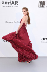 Alexina Graham – amfAR Cannes Gala 2019 фото №1186236