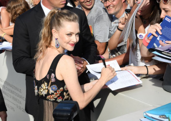 Amanda Seyfried – “First Reformed” Premiere at the Venice Festival in Italy фото №991906