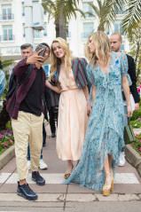 Amber Heard is seen during the 72nd annual Cannes Film Festival  фото №1175639