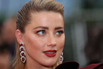 Amber Heard attends "Pain and Glory" | Cannes 05/17/19 фото №1175658