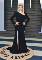 Amy Adams – 2018 Vanity Fair Oscar Party in Hollywood фото №1049957