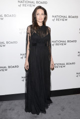Angelina Jolie - National Board Of Review Awards Gala 01/09/2018 фото №1029693