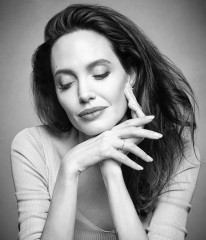 Angelina Jolie - Gavin Bond Photoshoot for BAFTA Awards (2017) фото №1002084