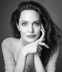 Angelina Jolie - Gavin Bond Photoshoot for BAFTA Awards (2017) фото №1002083