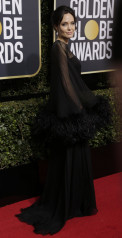 Angelina Jolie – Golden Globe Awards 2018 фото №1028762