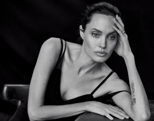 Angelina Jolie фото №843066