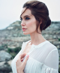 Angelina Jolie фото №774935