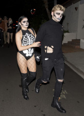 Ariel Winter Skeleton – Just Jared Halloween Party in LA  фото №1007883