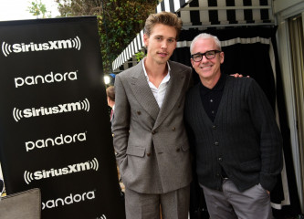 Austin Butler - SiriusXM's The Jess Cagle Show Broadcasts in LA 02/13/2023 фото №1364801