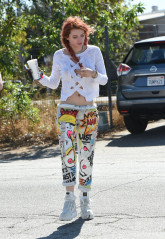 Bella Thorne Style – Out in Los Angeles фото №1001692
