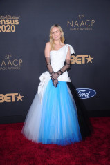 Brie Larson - 51st NAACP Image Awards in Pasadena 02/22/2020 фото №1247564