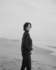 Carrie-Anne Moss by Ryan Pfluger for NY Times (Dec 2021) фото №1330612
