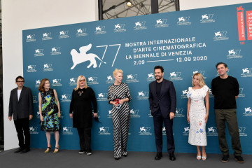 Cate Blanchett - The Jury Photocall - 77th Venice Film Festival | 02.09.2020 фото №1272856