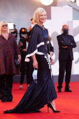 Cate Blanchett - 'The Ties' premiere - 77th Venice Film Festival | 02.09.2020 фото №1272865