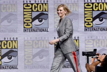 Cate Blanchett – Marvel Studios Panel at San Diego Comic-Con фото №983960