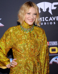 Cate Blanchett – “Thor: Ragnarok” Premiere in Los Angeles  фото №1002706