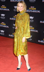Cate Blanchett – “Thor: Ragnarok” Premiere in Los Angeles  фото №1002707