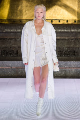 Alexander Wang Spring/Summer 2020 Fashion Show in New York  фото №1183567