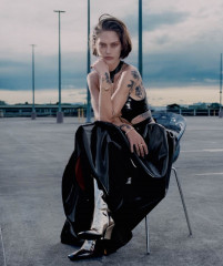 Catherine McNeil ~ Vogue Australia November 2022 by Jake Terrey фото №1379947