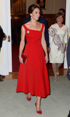 Catherine, Duchess of Cambridge фото №914671