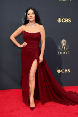 Catherine Zeta-Jones - Emmy Awards 2021 фото №1311886