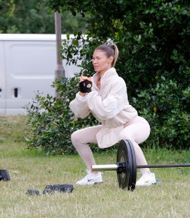 CHLOE SIMS Workout at a Park in London 07/07/2020 фото №1263304