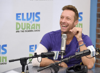 Chris Martin - Elvis Duran and the Morning Show in New York 11/24/2015 фото №1171036