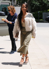 Christina Milian is Stylish at Barneys New York in Beverly Hills  фото №960594