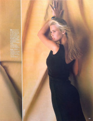 Claudia Schiffer ~ ELLE Spain June 1989 by Michel Perez фото №1373556