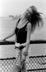 Claudia Schiffer ~ DKNY Resort 1990 Sportswear Advance Preview by Kyle Ericksen фото №1385015