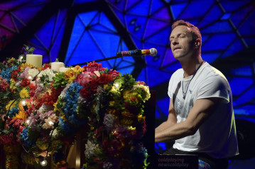 Coldplay - Che Tempo Che Fa in Milan 11/13/2016 фото №1146118
