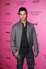 Colin Egglesfield - The Reveal of the What Is Sexy List by VS in LA 05/12/2011 фото №1279067